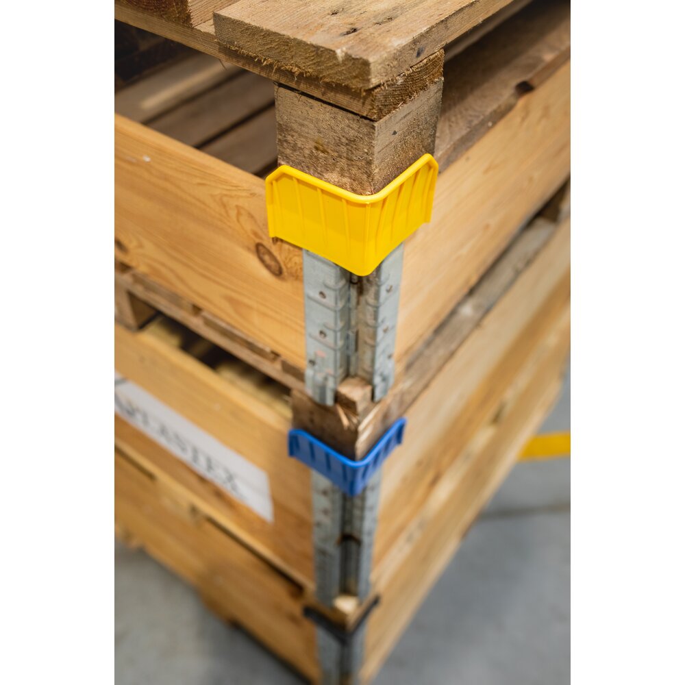 Stacking Corner KP-PALLET in use